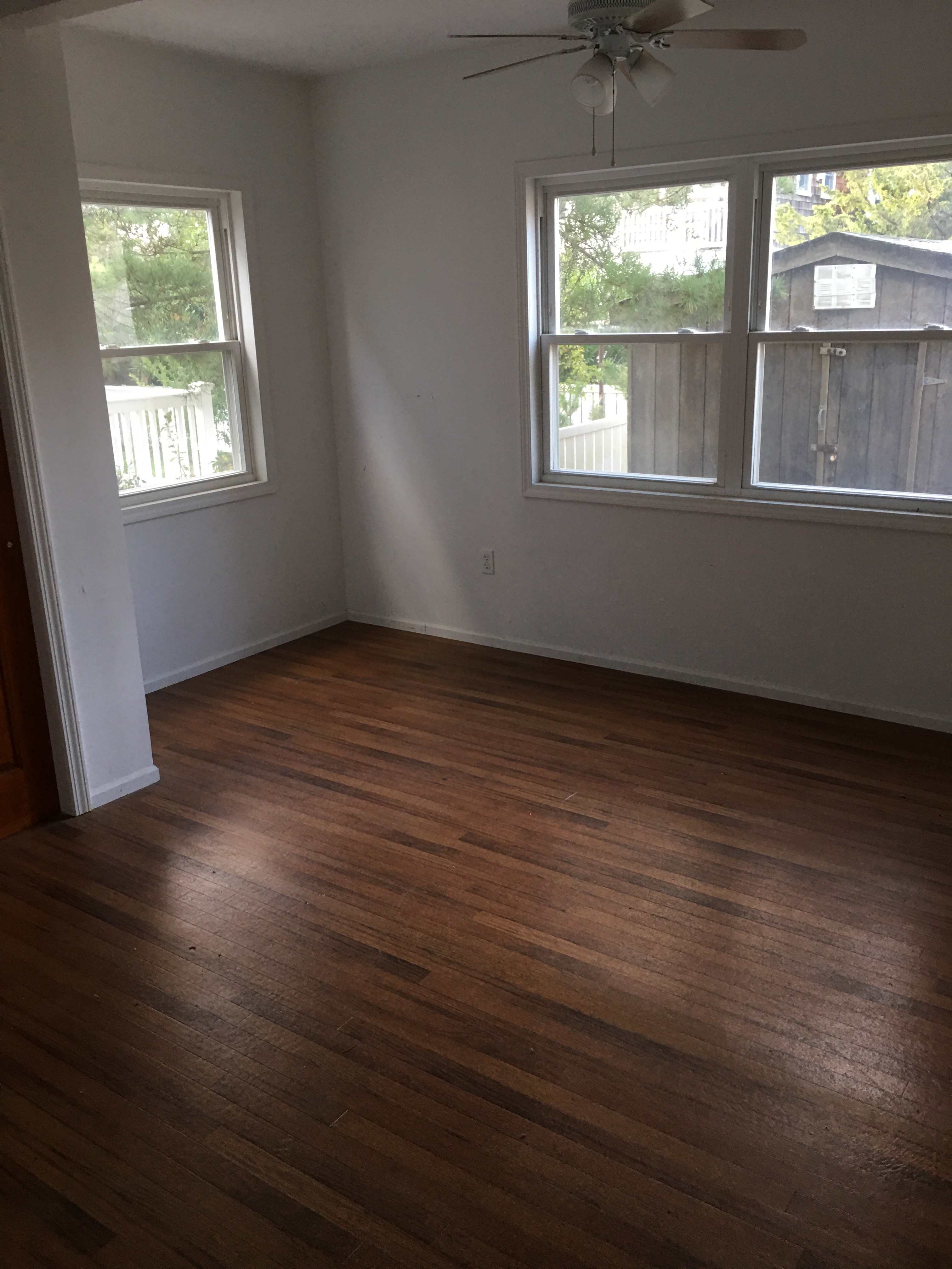 The same room cleared out after an A-Lot-Cleaner hoarder cleanout